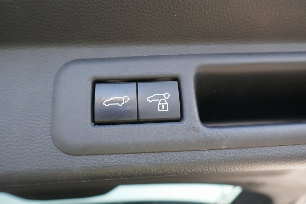 Used 2023 Toyota Sequoia Limited image 20