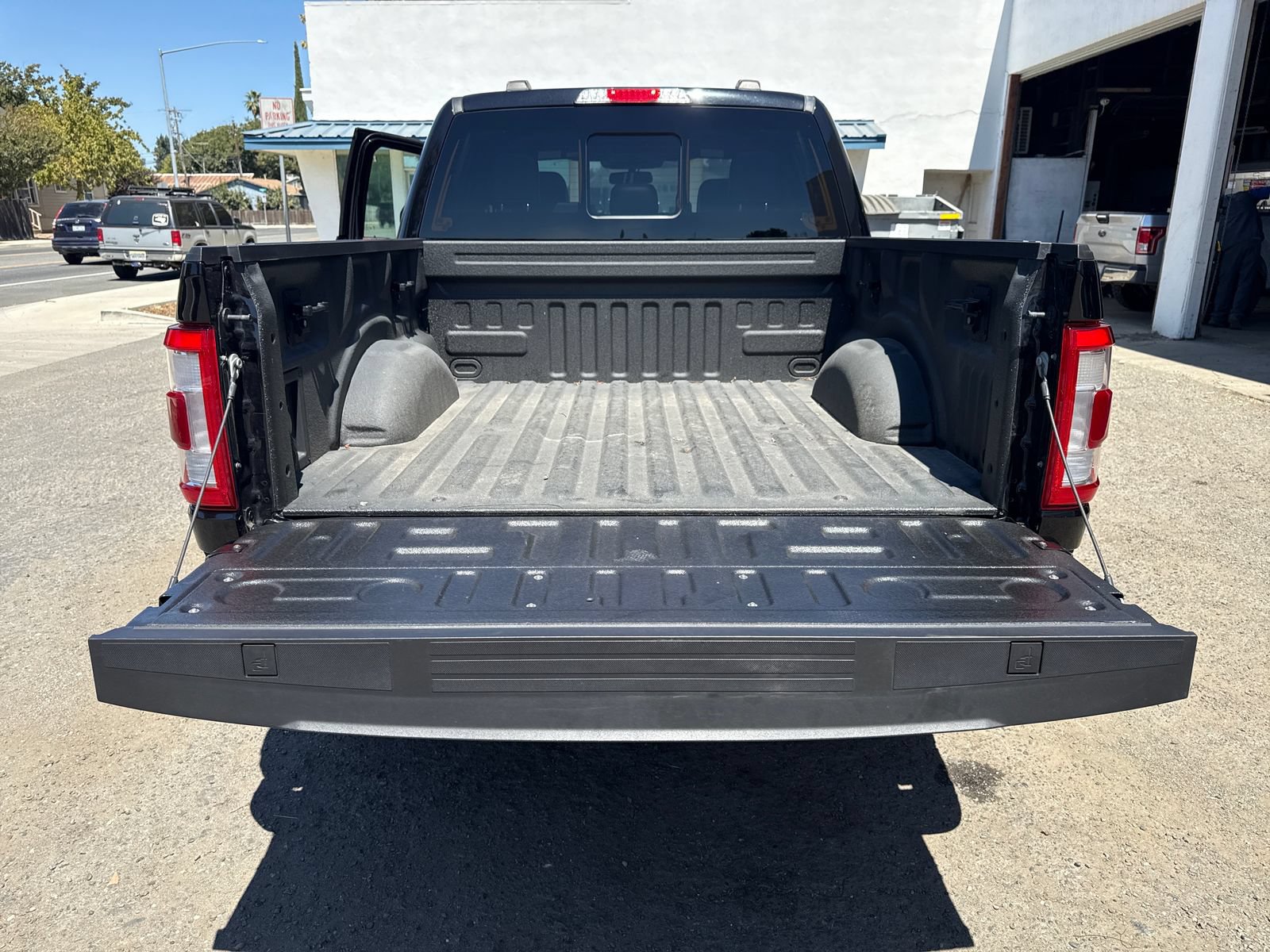 Certified 2023 Ford F150 Lariat AWD/4WD image 23