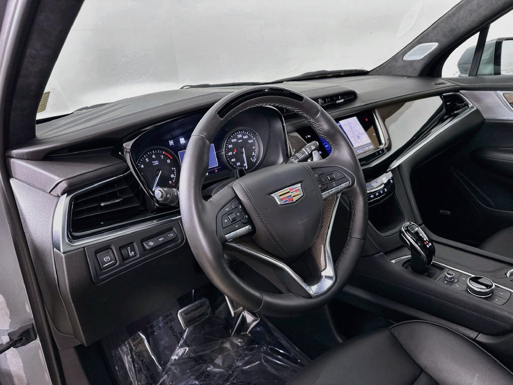 Used 2025 Cadillac XT6 Sport w/ Platinum Package AWD/4WD image 9