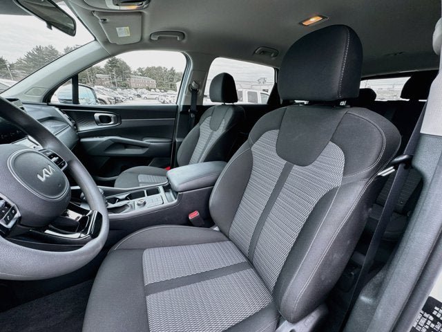 Certified 2023 Kia Sorento LX AWD/4WD image 19