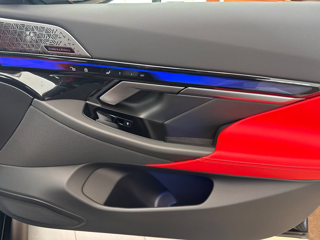 New 2027 BMW M5 w/ Executive Package AWD/4WD image 13