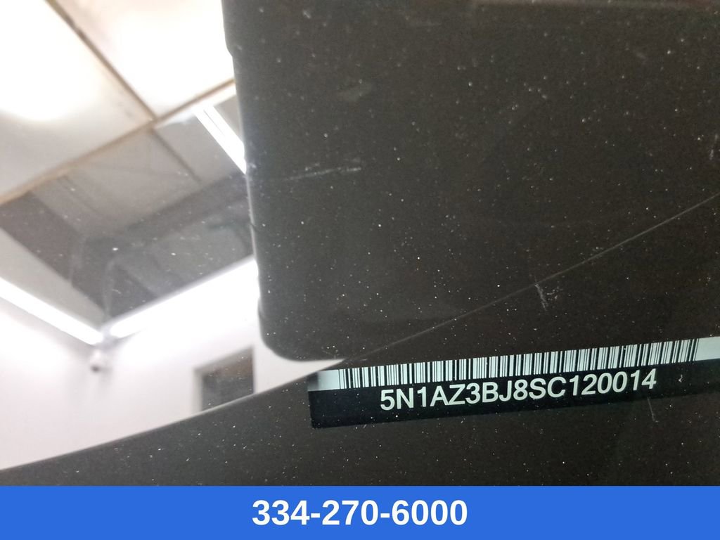 Used 2025 Nissan Murano SV image 17