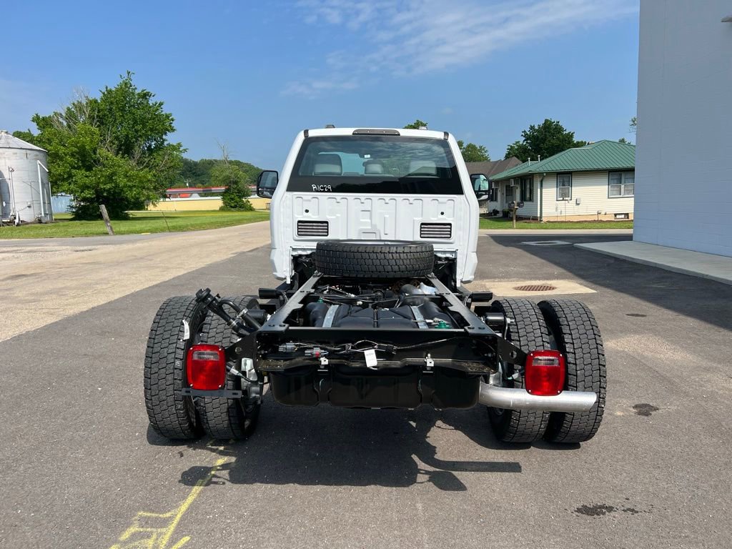 New 2025 Ford F550 4x4 Regular Cab Super Duty w/ XL Chrome Package image 7
