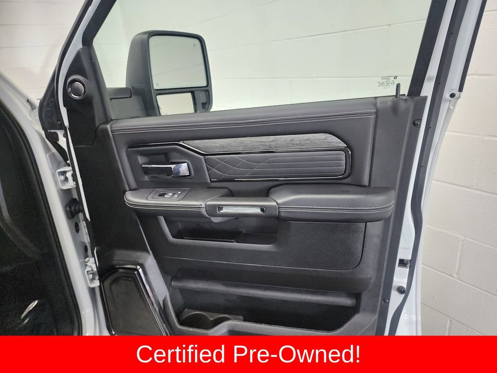 Used 2025 RAM 3500 Limited image 35
