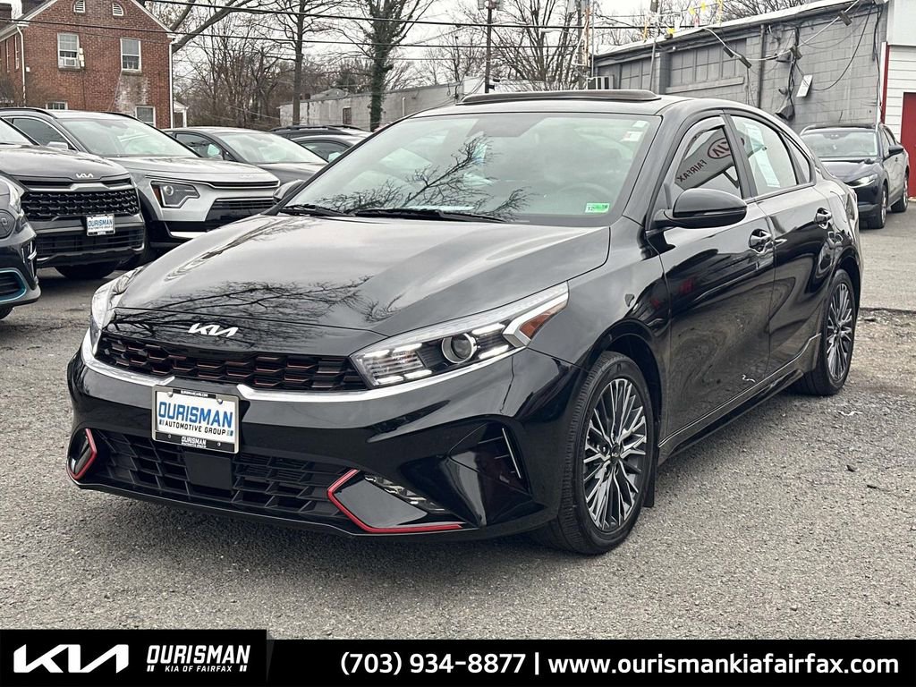 Used 2024 Kia Forte GT-Line w/ GT-Line Premium Package image 2