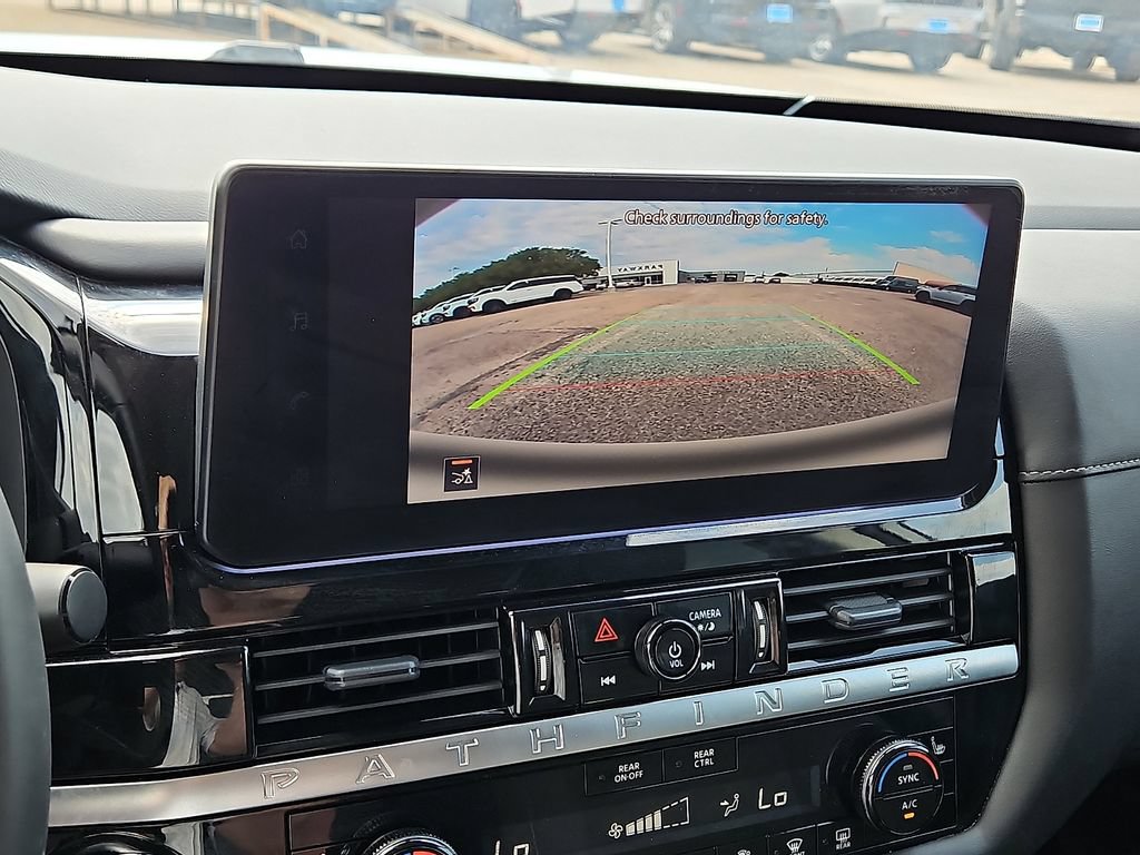 Used 2026 Nissan Pathfinder SV FWD image 18