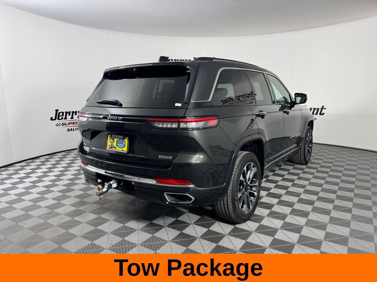 Used 2024 Jeep Grand Cherokee Overland w/ Luxury Tech Group IV image 7