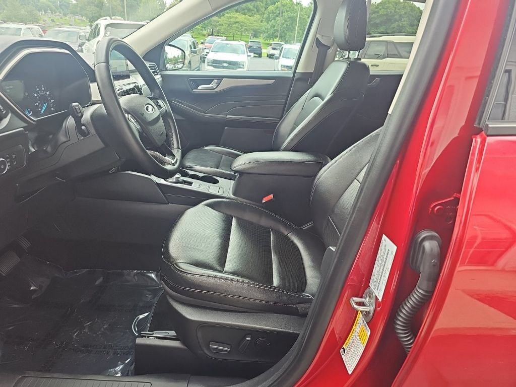 Used 2022 Ford Escape SEL AWD/4WD image 9