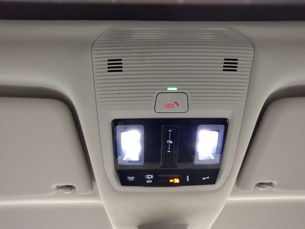 New 2025 Volkswagen ID. Buzz 1st Edition image 33