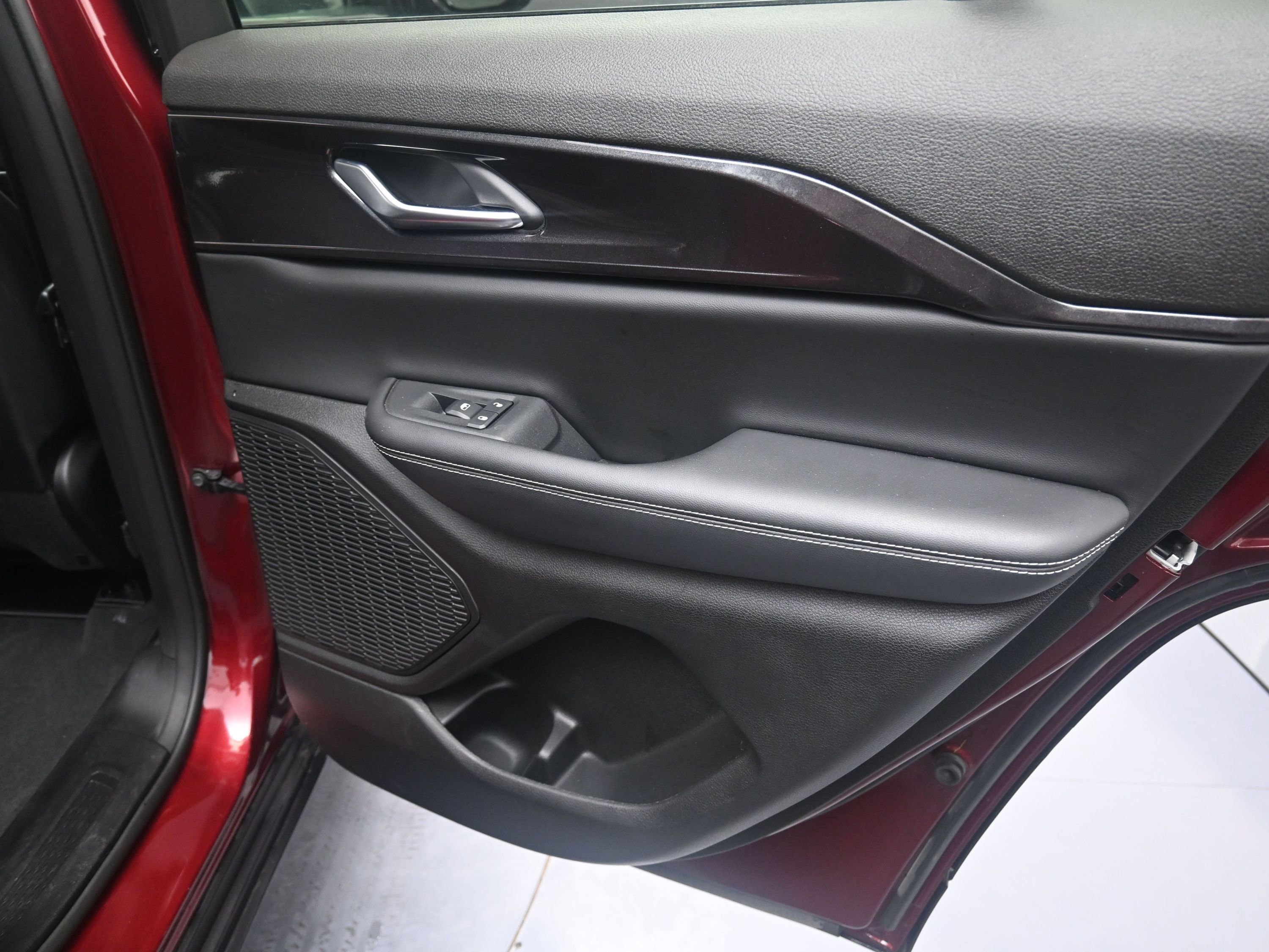 Used 2023 Jeep Grand Cherokee Altitude image 26