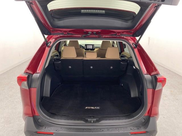 Certified 2022 Toyota RAV4 XLE image 35