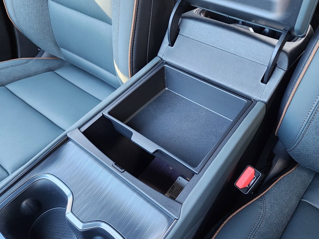 New 2026 GMC Acadia AT4 w/ Super Cruise Package image 34