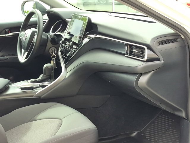 Used 2022 Toyota Camry LE FWD image 20
