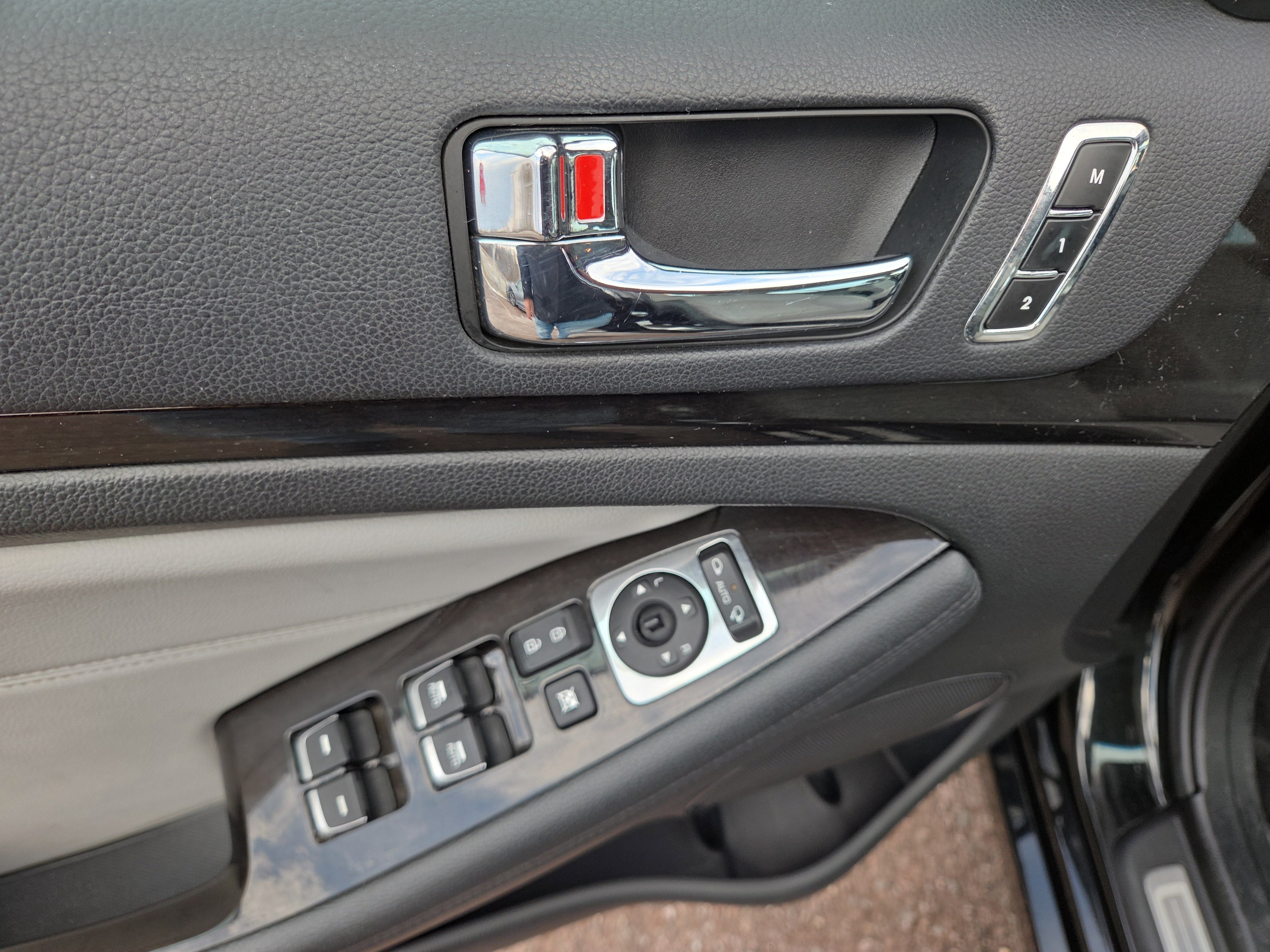 Used 2014 Kia Cadenza Limited image 30