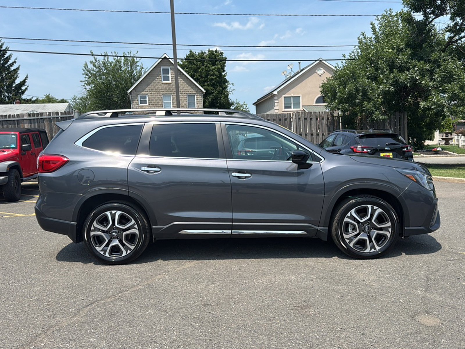 Used 2025 Subaru Ascent Touring w/ Popular Package #1 AWD/4WD image 9