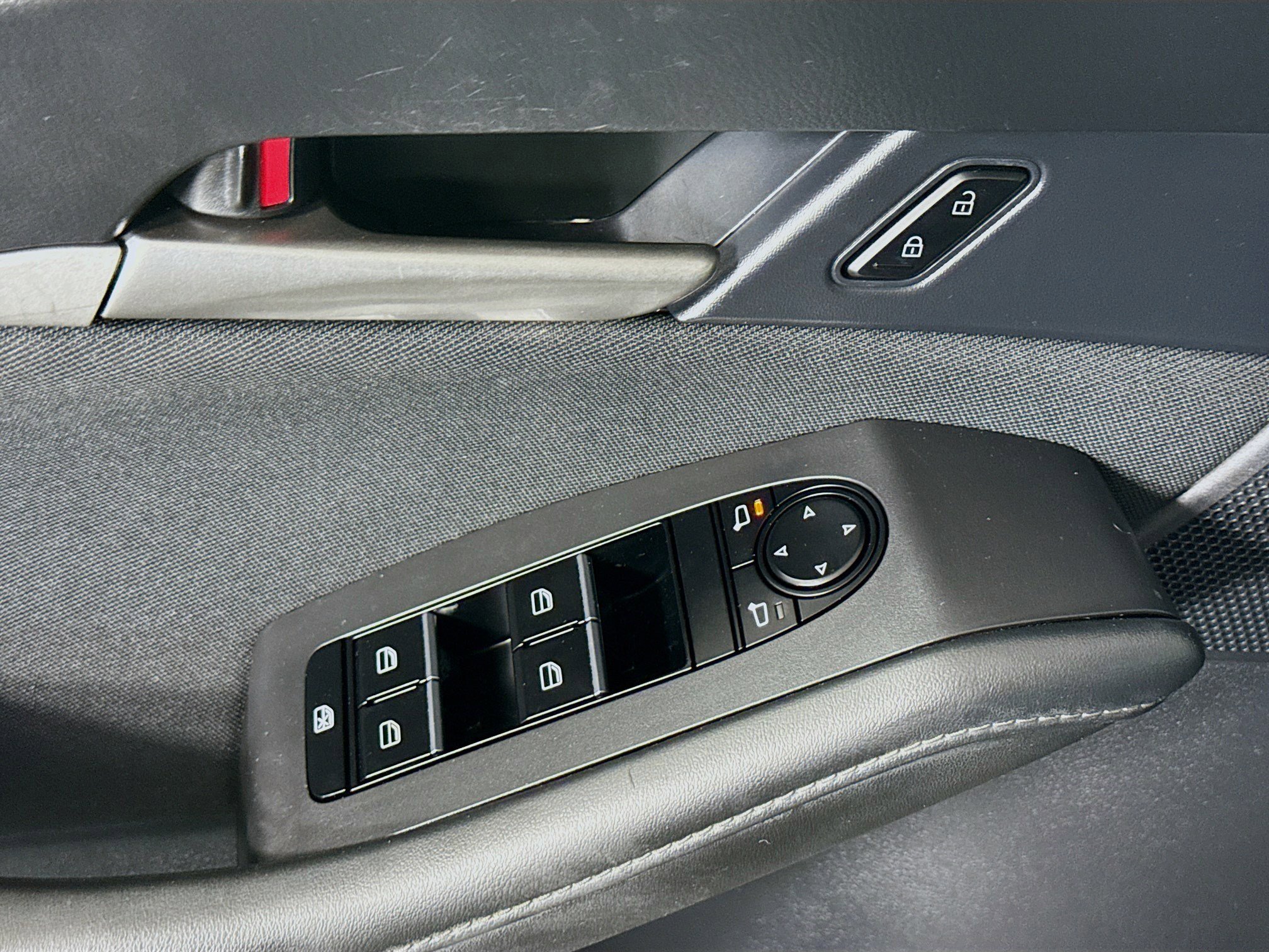 Used 2021 MAZDA CX-30 FWD 2.5 S image 24