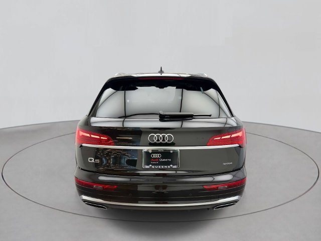 Certified 2023 Audi Q5 2.0T Premium w/ Convenience Package AWD/4WD image 5