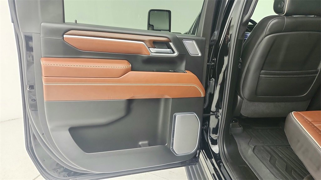 Used 2025 GMC Sierra 2500 Denali Ultimate image 29