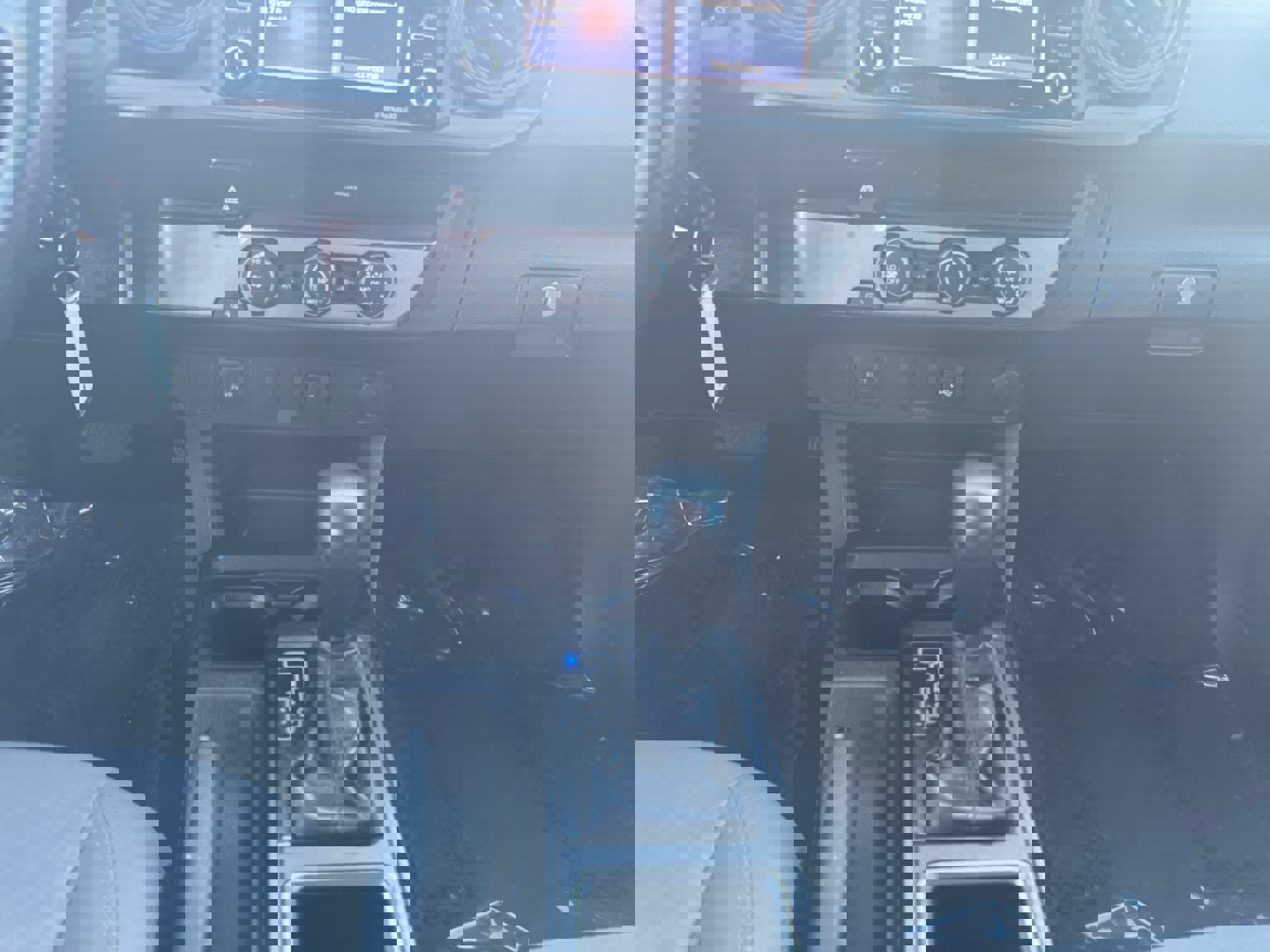 Used 2020 Toyota Tacoma SR w/ SR Convenience Package image 15