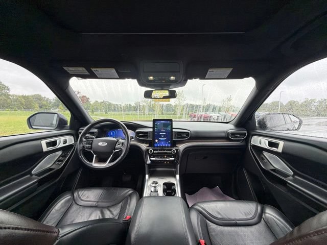 Certified 2021 Ford Explorer Platinum w/ Equipment Group 601A AWD/4WD image 23