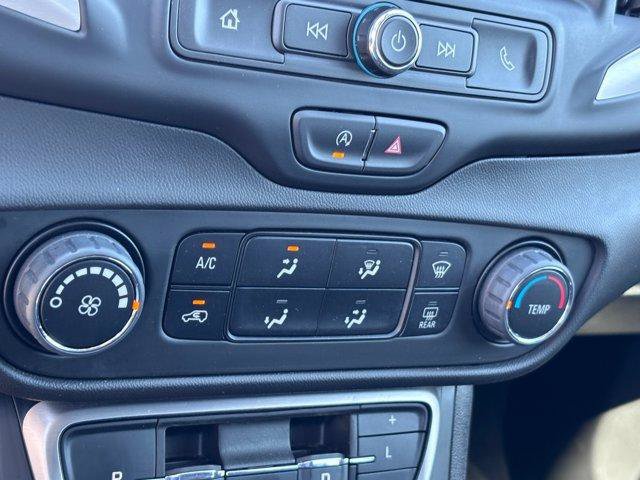 Used 2024 GMC Terrain SLE FWD image 28