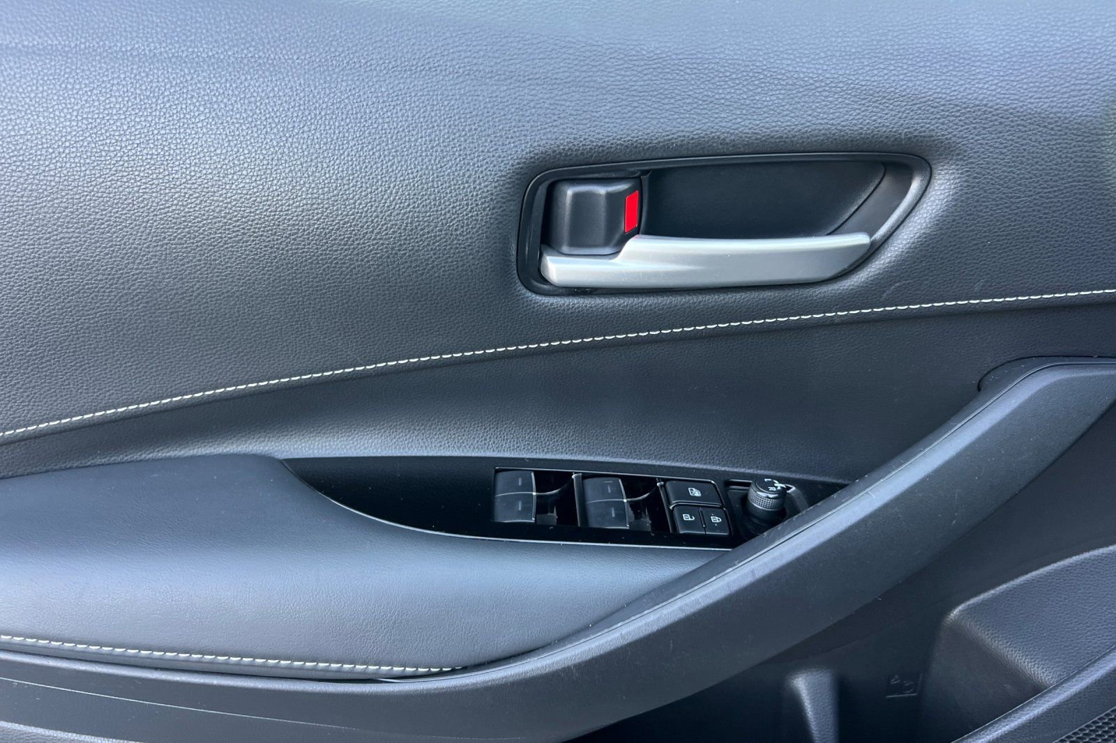 Certified 2023 Toyota Corolla SE image 13