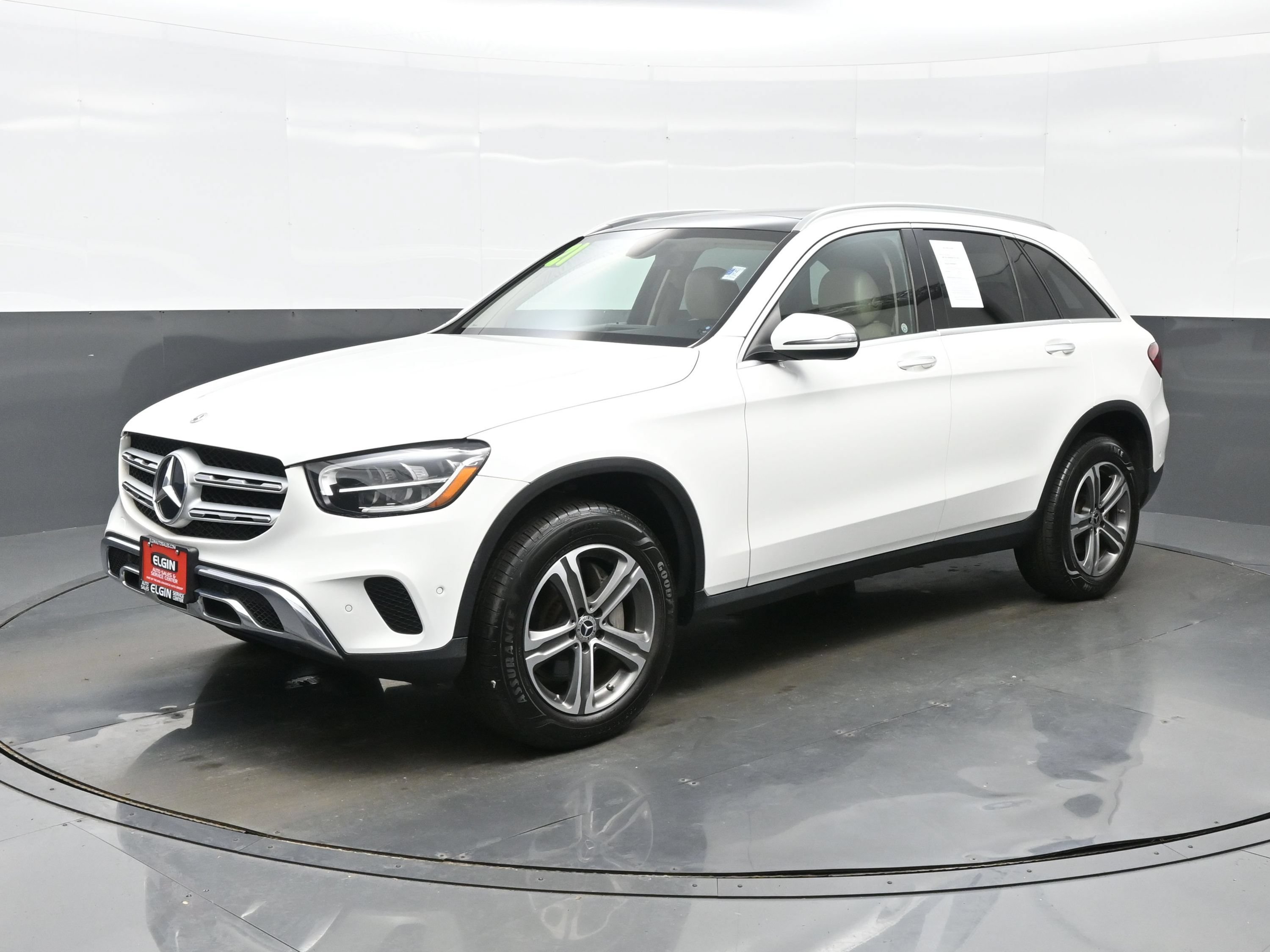 Used 2021 Mercedes-Benz GLC 300 image 2