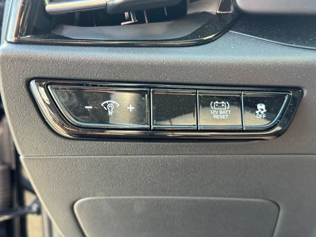 Used 2025 Kia Niro LX FWD image 50