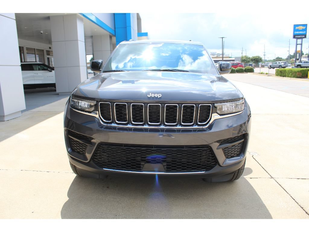 New 2026 Jeep Grand Cherokee Laredo X AWD/4WD image 3