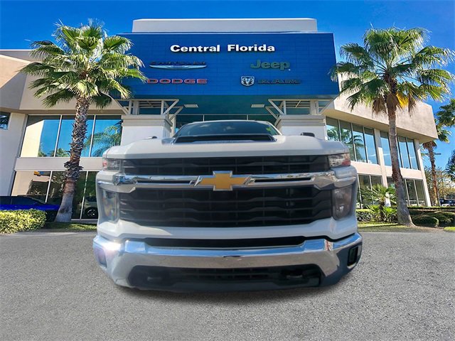 Used 2024 Chevrolet Silverado 2500 LT image 3