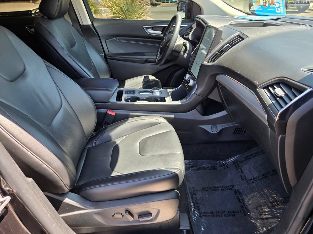 Used 2021 Ford Edge Titanium FWD image 19