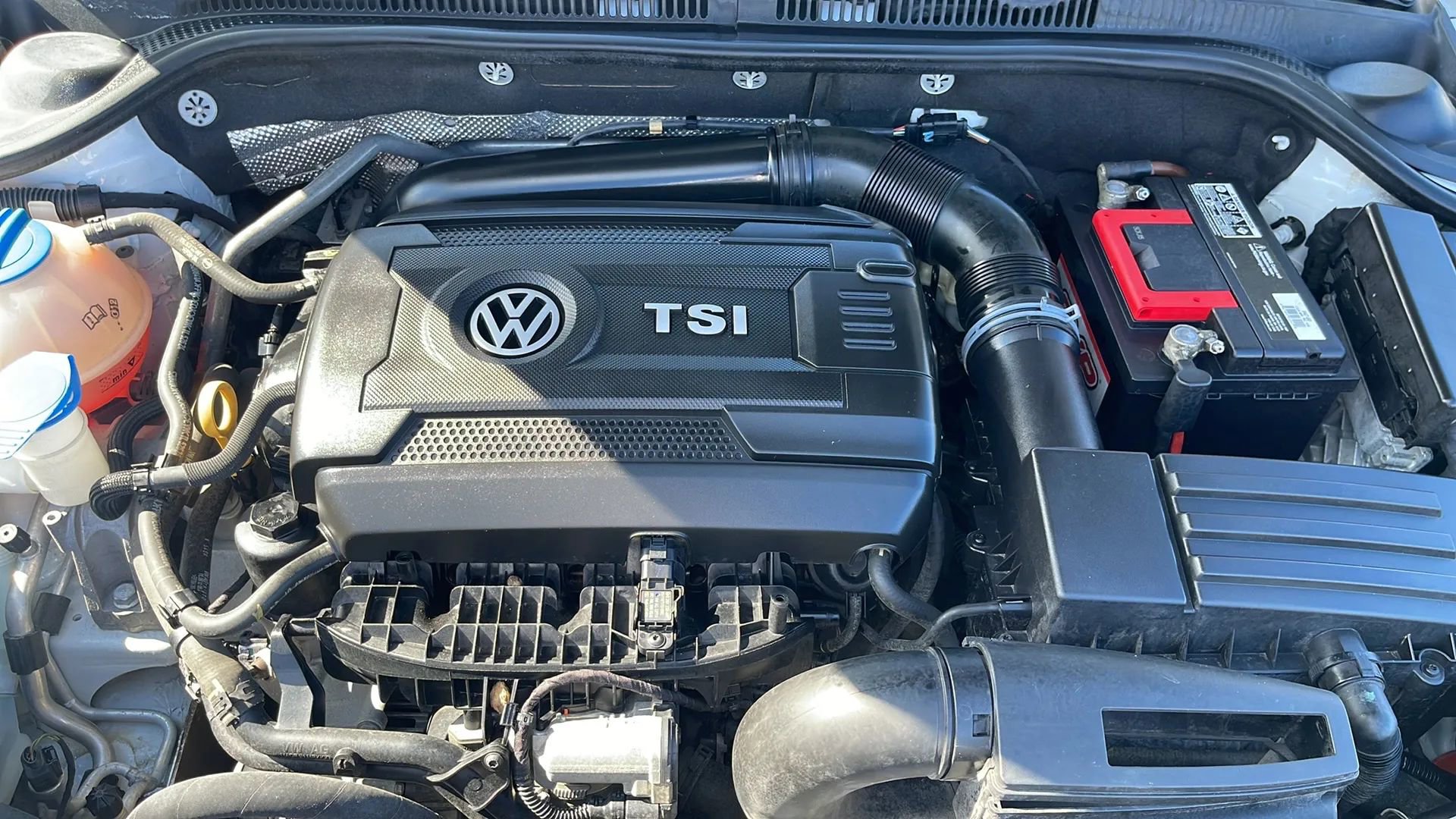 Used 2016 Volkswagen Jetta Sport image 24