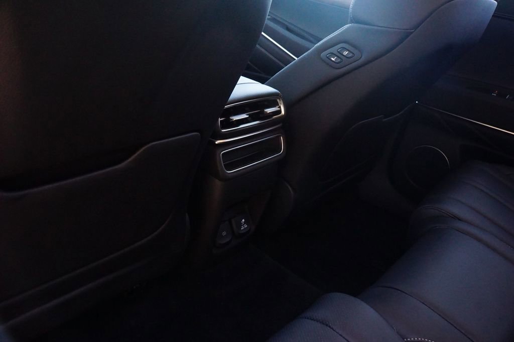 New 2025 Genesis GV80 2.5T Select image 19