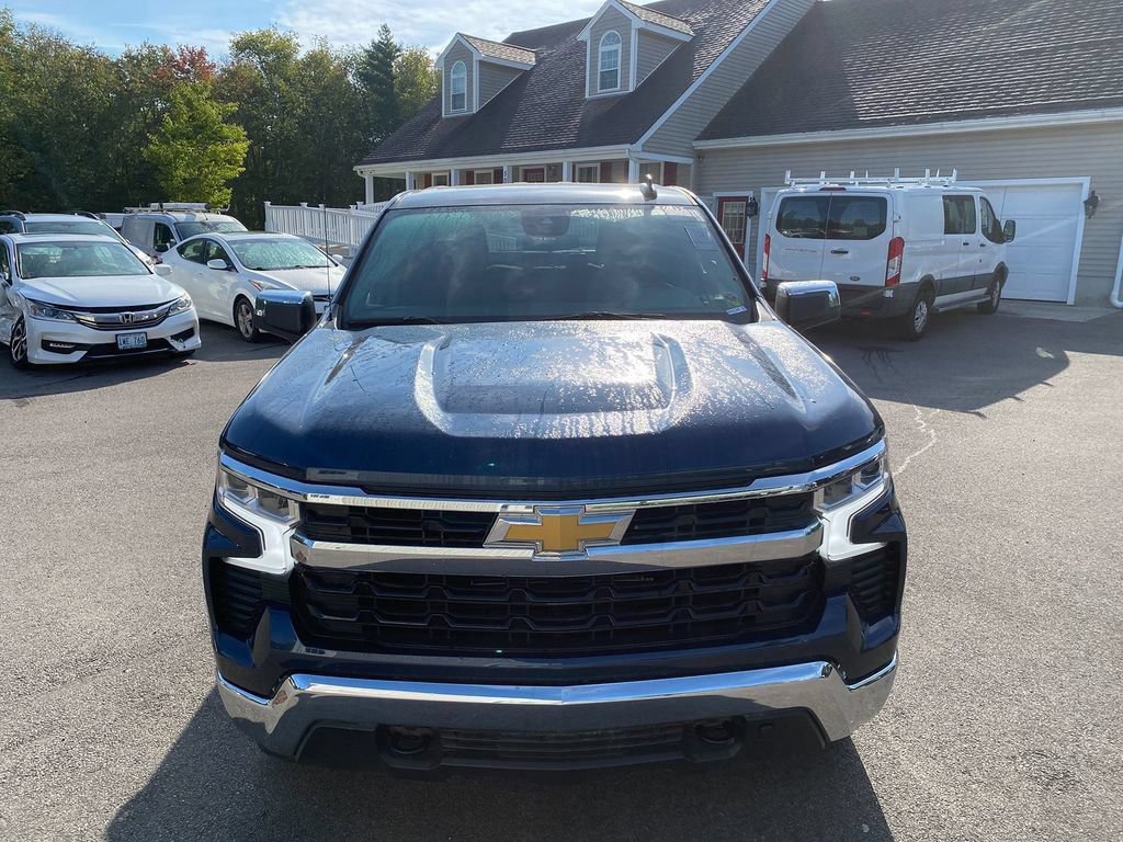 Used 2022 Chevrolet Silverado 1500 LT w/ Protection Package AWD/4WD image 3