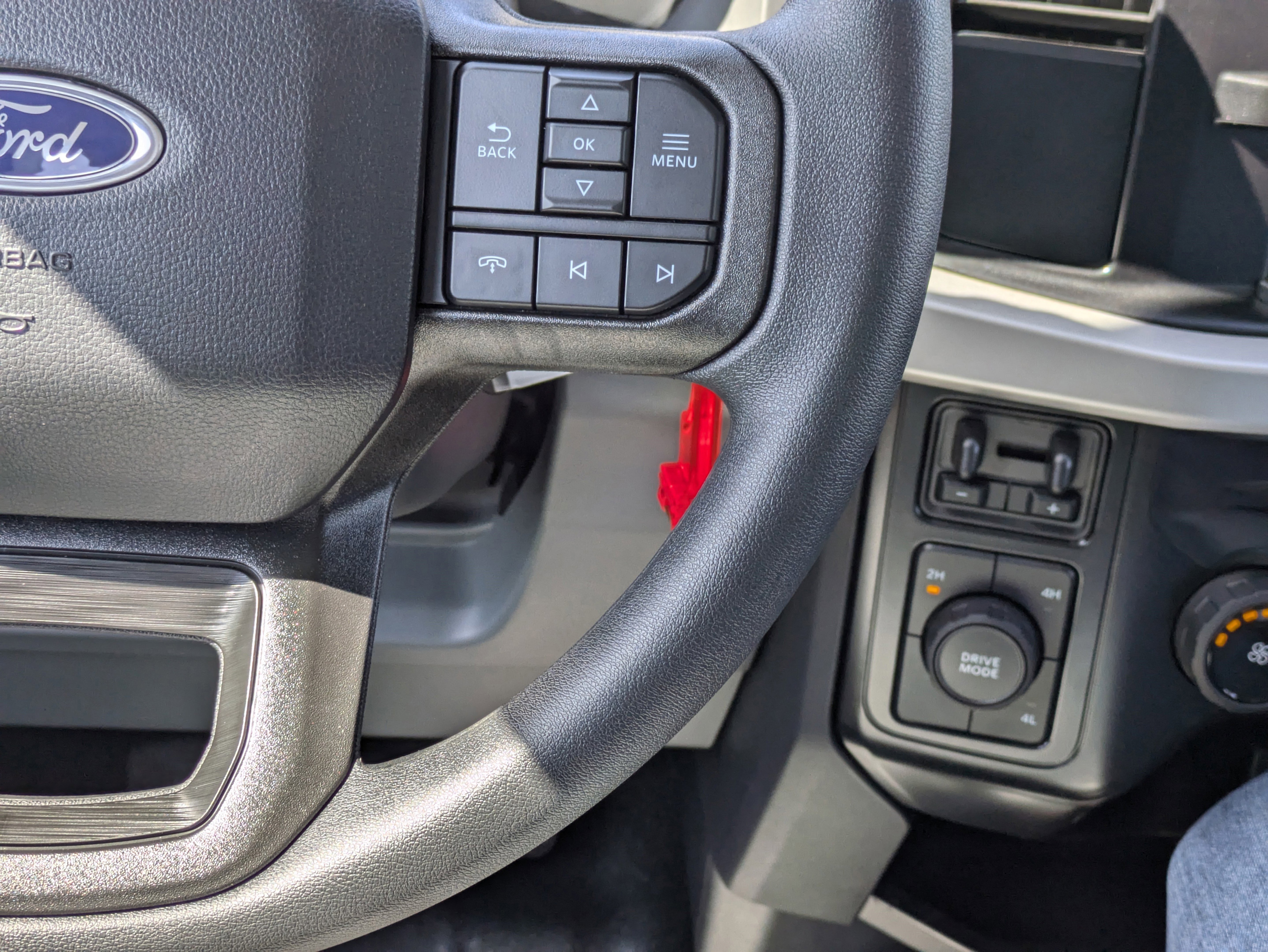 New 2025 Ford F550 4x4 Regular Cab Super Duty image 22
