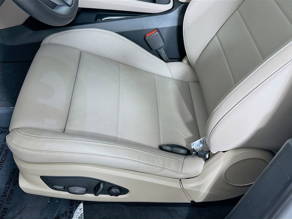 Used 2025 Porsche Macan 4S Electric image 22