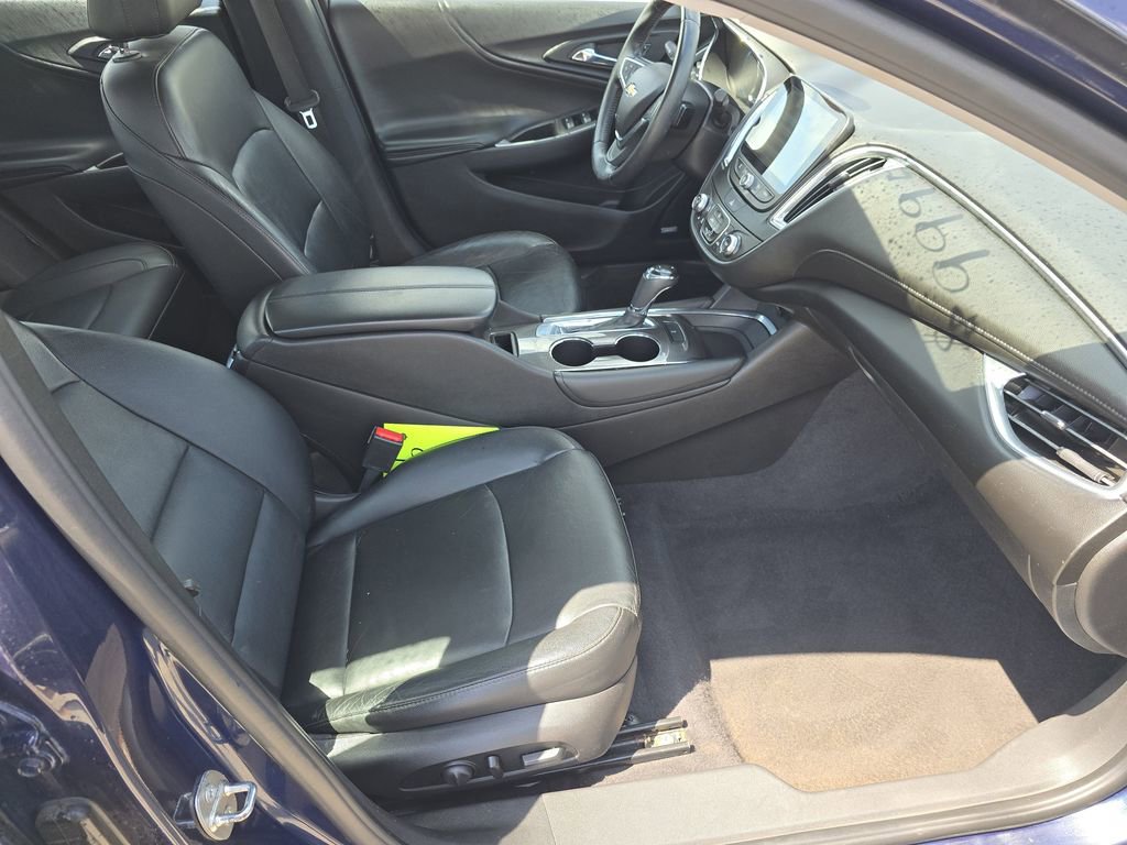 Used 2016 Chevrolet Malibu LT w/ Leather Package FWD image 21