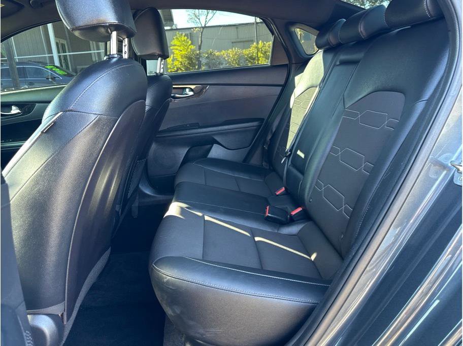 Used 2021 Kia Forte GT-Line image 13