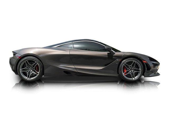 Used 2018 McLaren 720S Luxury RWD image 2