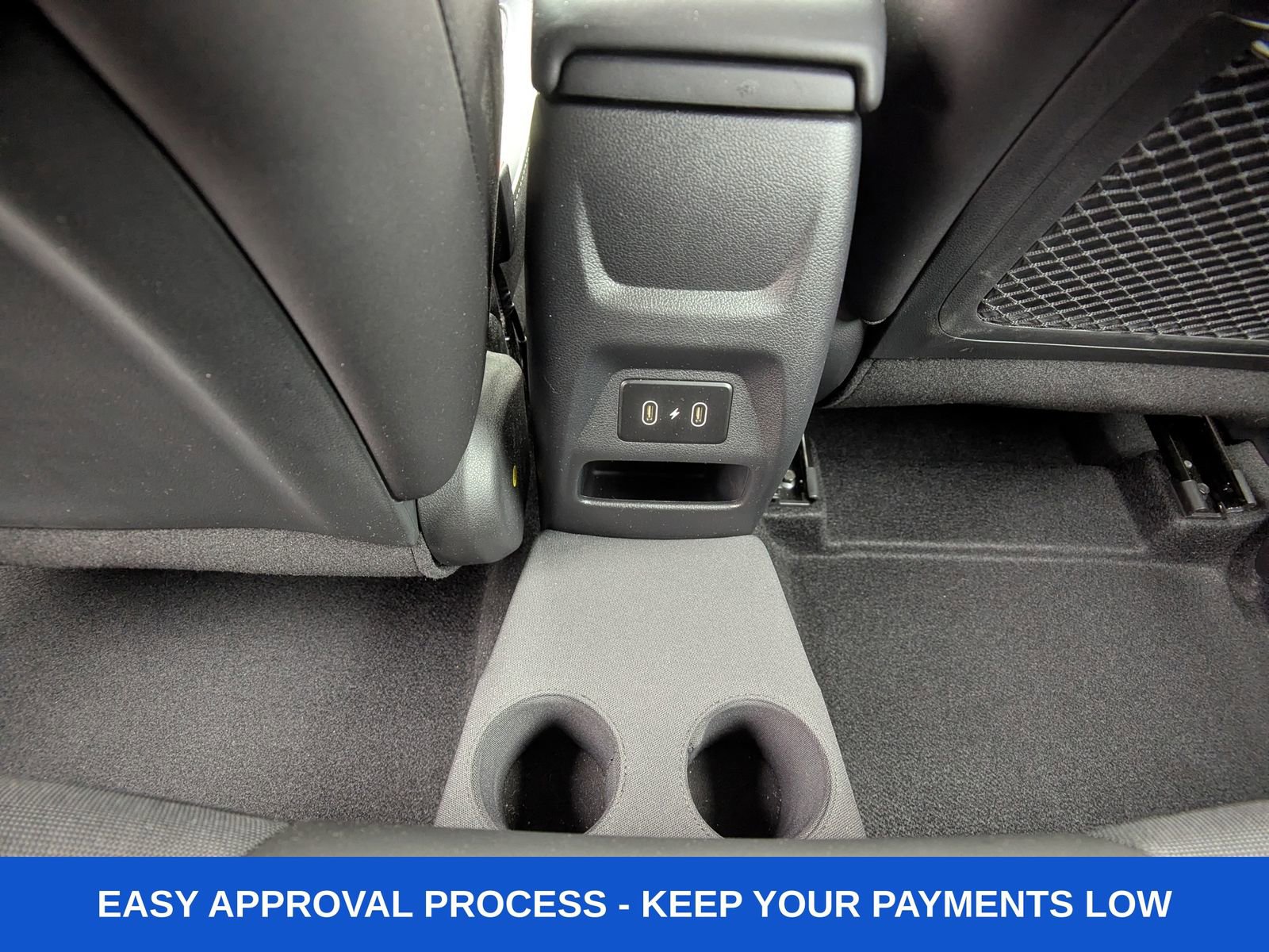 Used 2024 Hyundai Venue Limited image 18