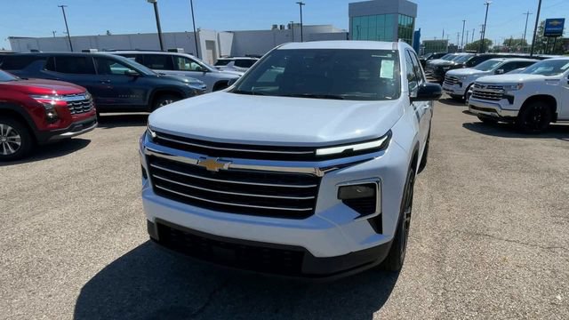 New 2026 Chevrolet Traverse LT w/ Driver Confidence Package AWD/4WD image 5
