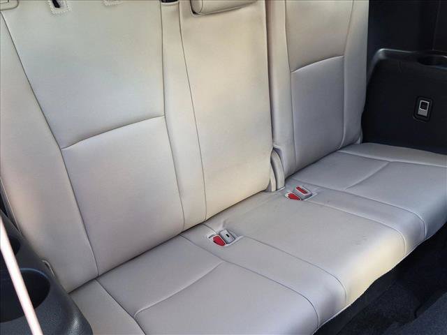 Used 2024 Toyota Highlander XLE FWD image 20