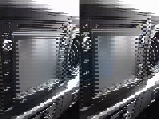 Used 2016 Toyota Tacoma SR5 w/ SR5 Appearance Package (SN) image 11