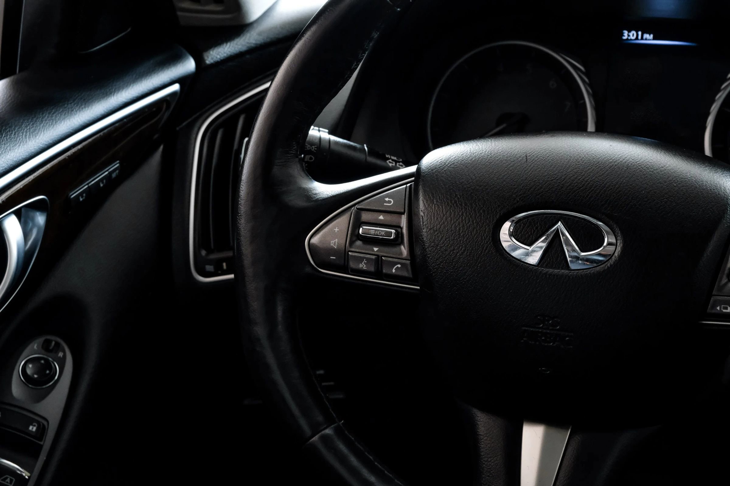 Used 2016 INFINITI Q50 3.0t Premium w/ Driver Assistance Package image 15