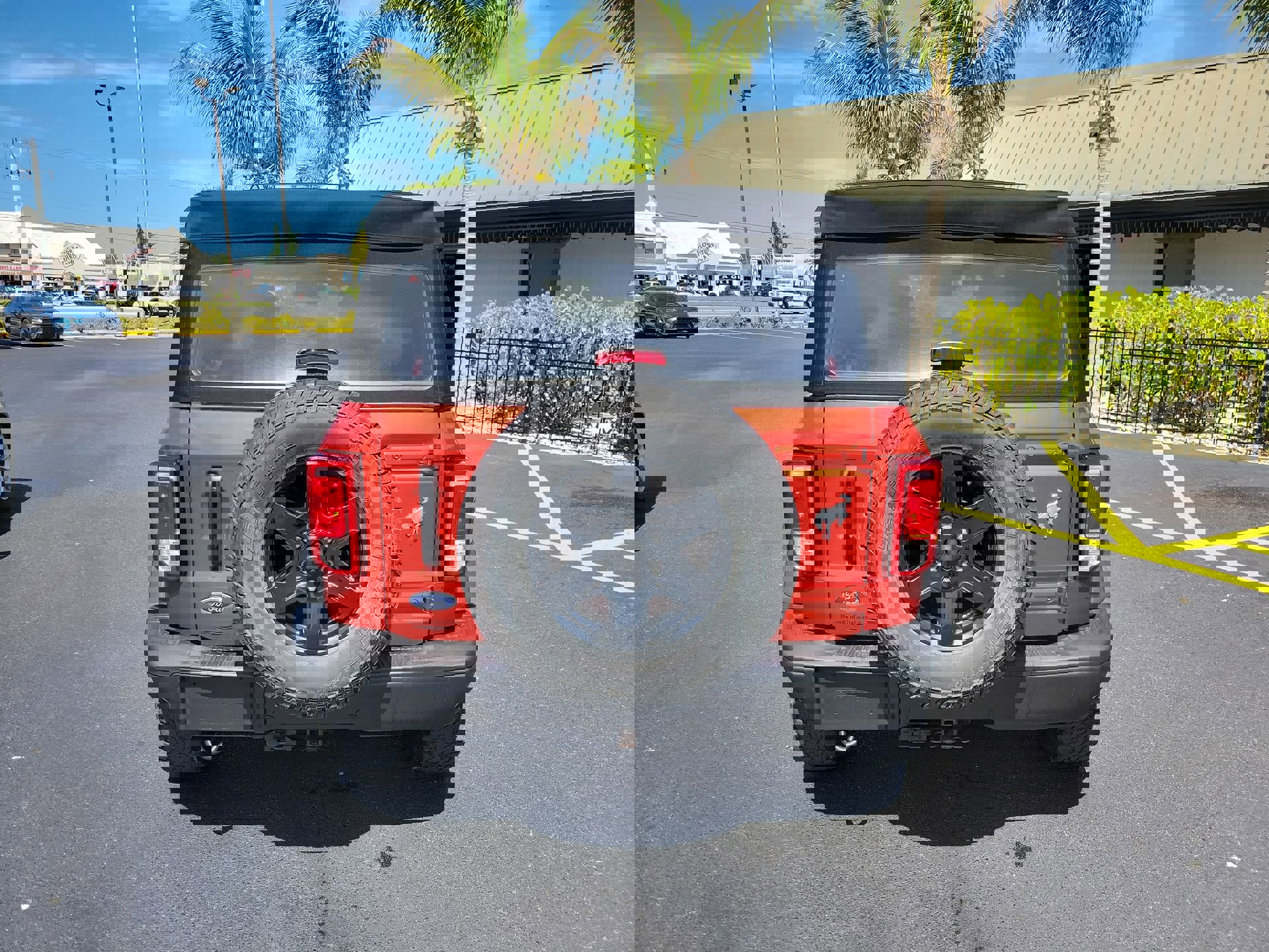 Used 2022 Ford Bronco Black Diamond image 7