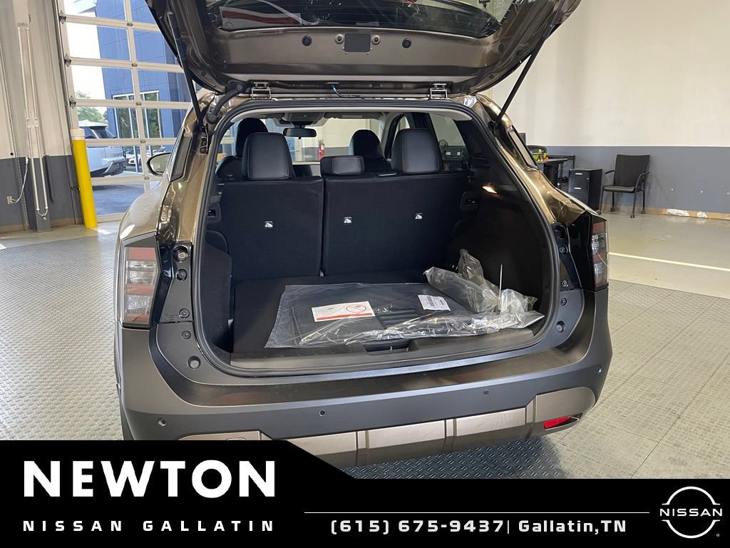 New 2026 Nissan Kicks SR FWD image 8
