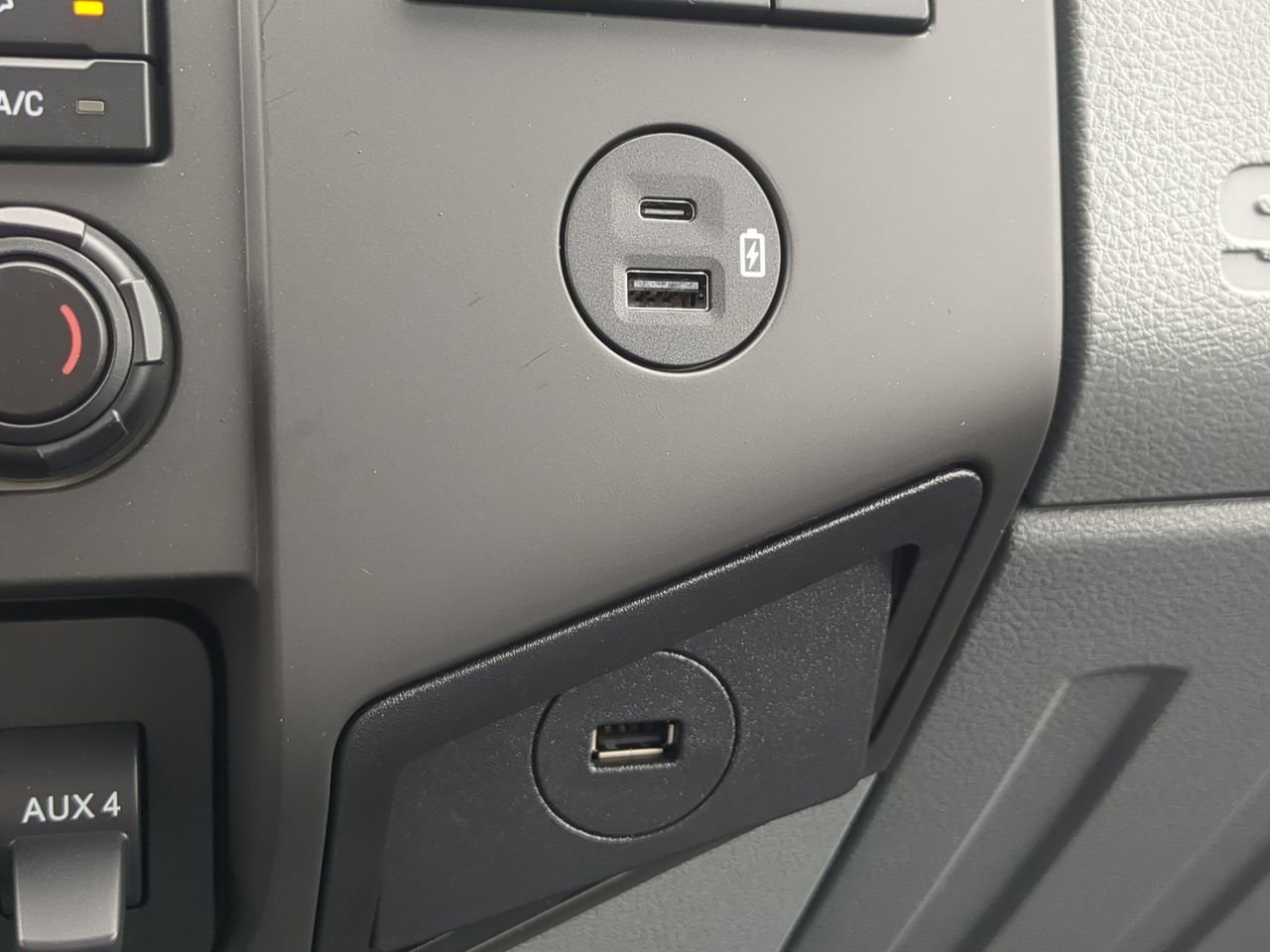New 2027 Ford F750 2WD Regular Cab Super Duty image 19