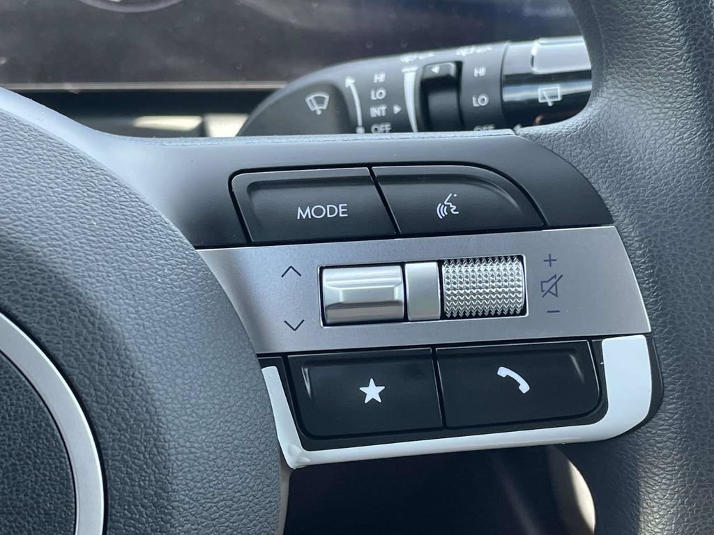 Certified 2026 Hyundai Tucson SE FWD image 25