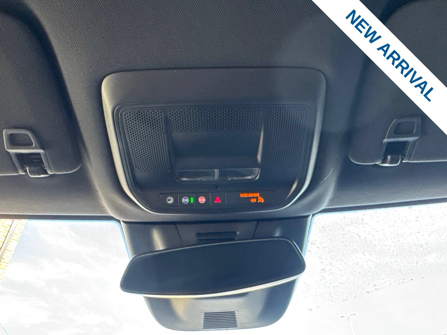 Used 2024 Chevrolet Equinox EV RS FWD image 28