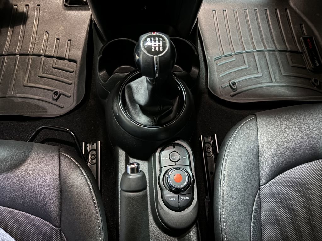 Used 2019 MINI Cooper 2-Door Hardtop w/ Storage Package image 53